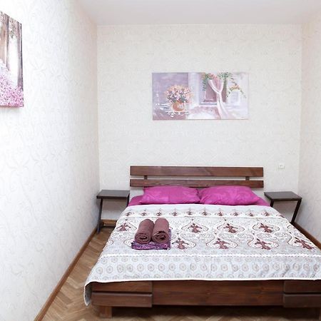 Apartments On Yavornitsky Av. Dnjepropetovsk Buitenkant foto