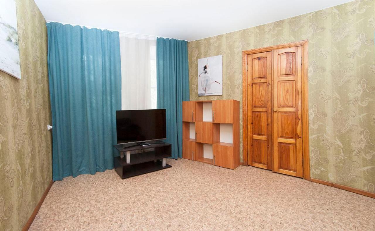 Apartments On Yavornitsky Av. Dnjepropetovsk Buitenkant foto