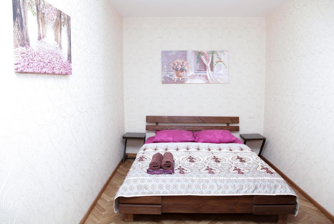 Apartments On Yavornitsky Av. Dnjepropetovsk Buitenkant foto